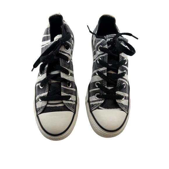 Converse Womens 6 Zebra Ox Sneakers Black White Striped 543935F EUC - Picture 3 of 9